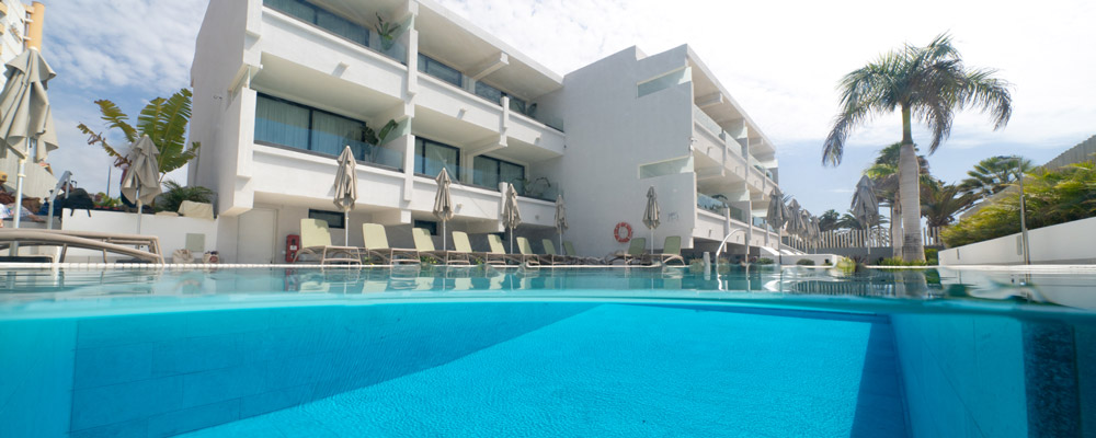 Restaurant und Pool-Bar Relaxia beverly suites